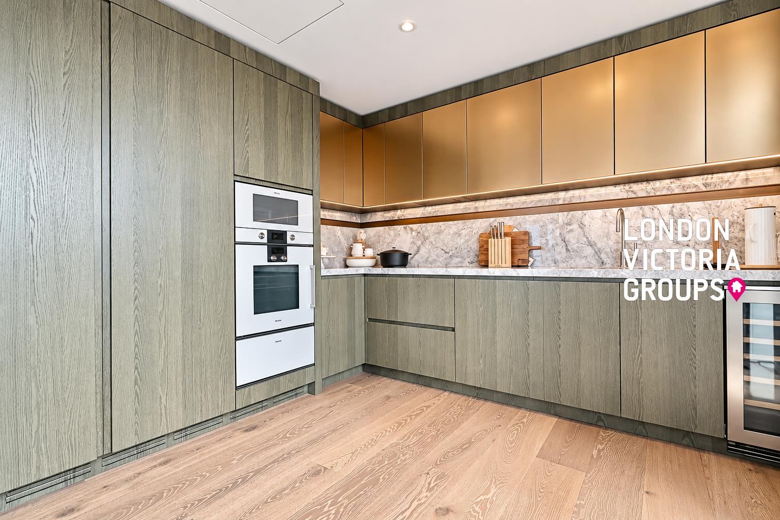 8 Carnation Way, LONDON